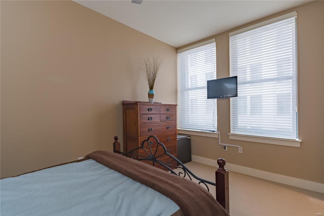 Marquette Building - Residential Lease