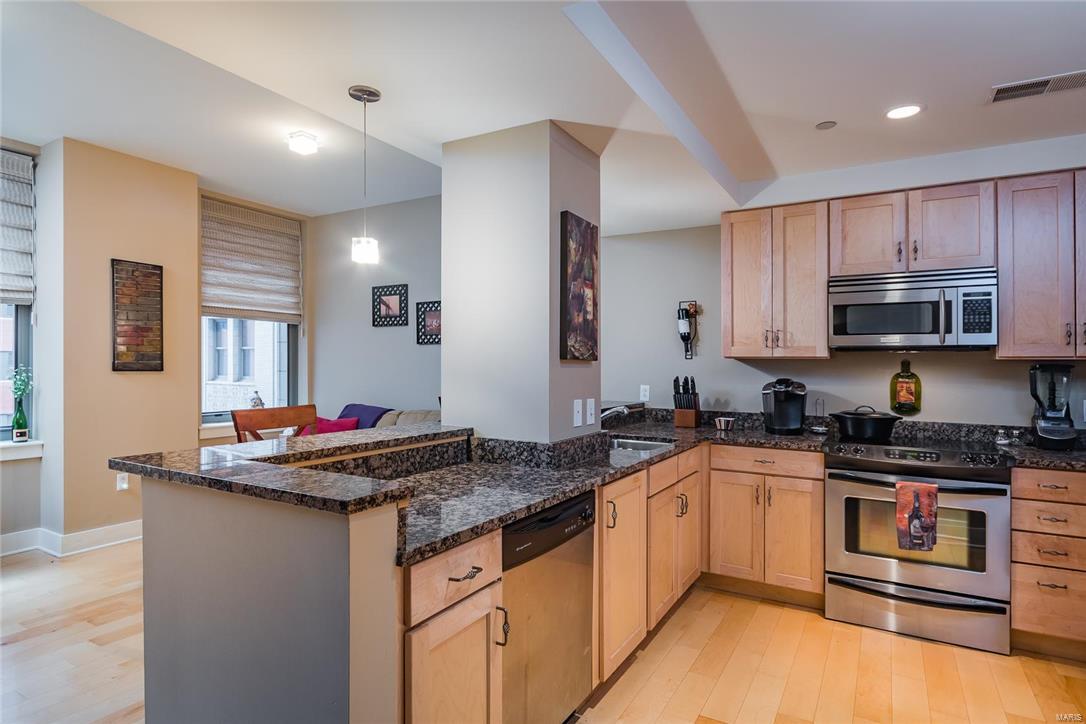 Marquette Building - Residential Lease