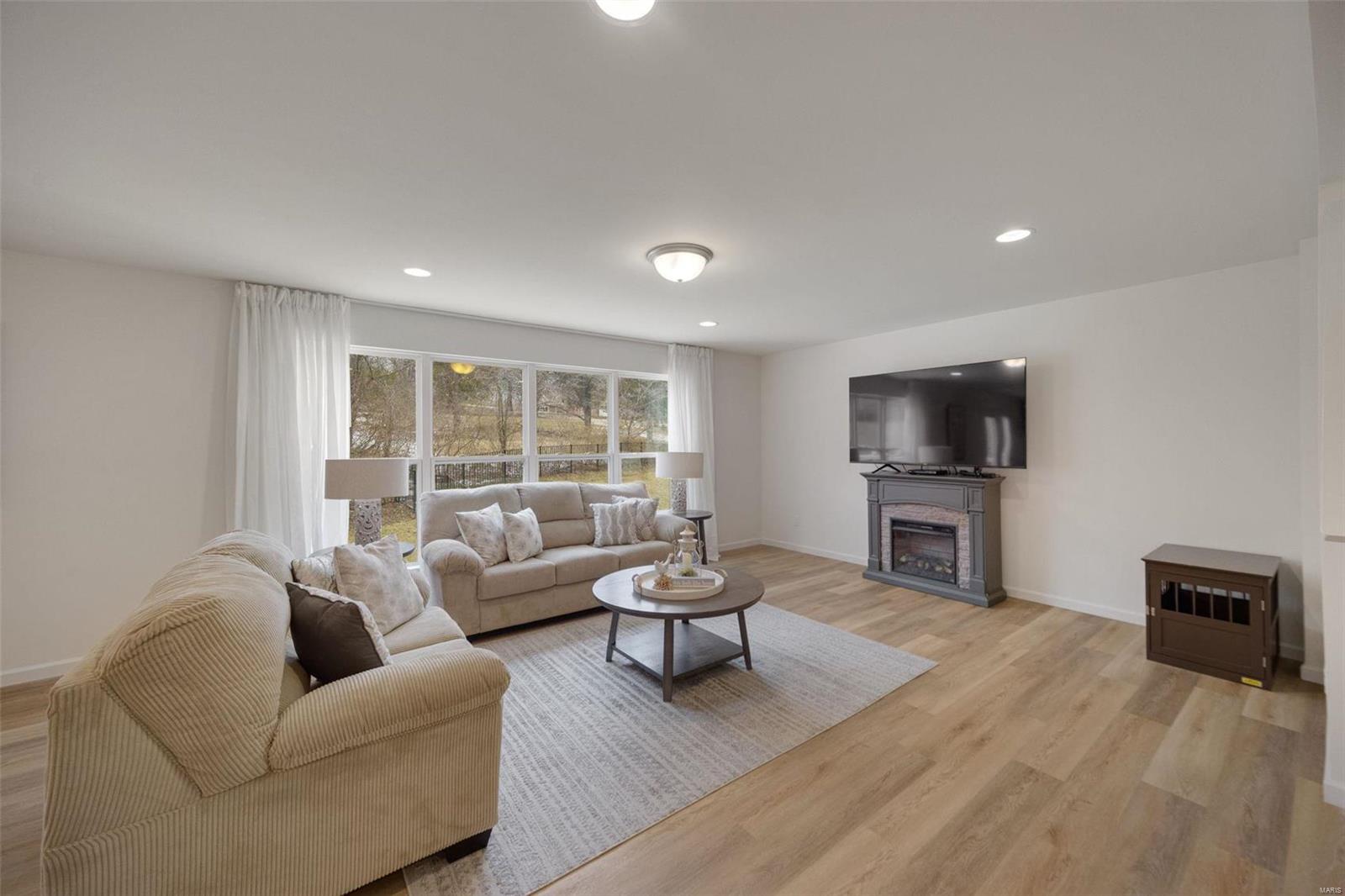 859 Summit Bluff Court