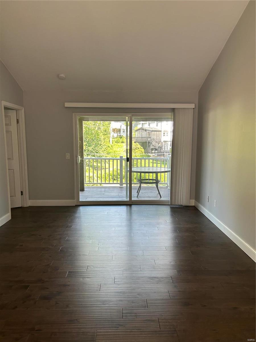 1301 Glendale Gardens D
