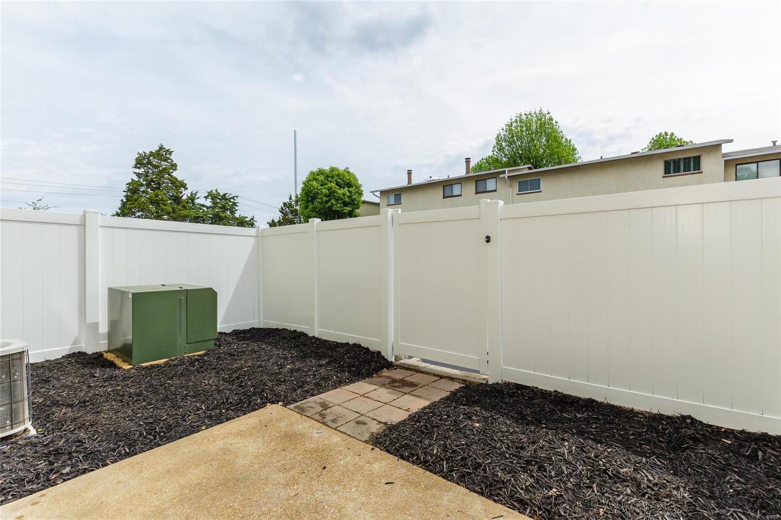 Kiefer Creek Condo - Residential