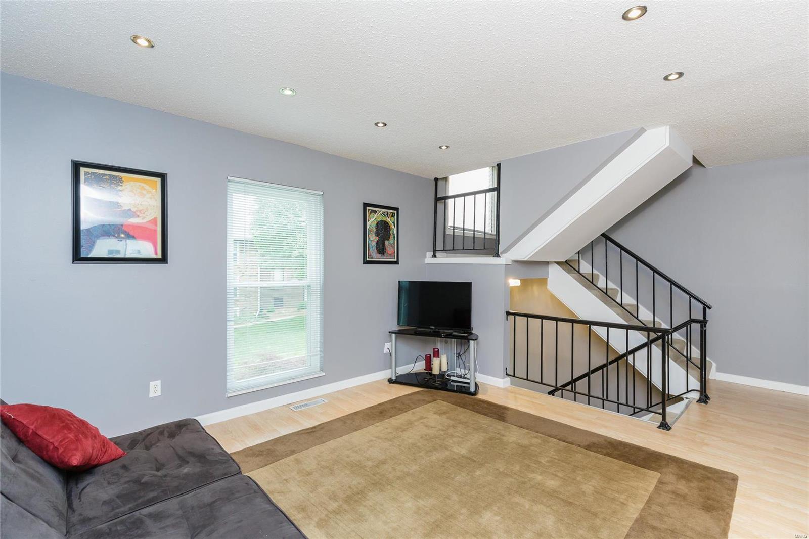 Kiefer Creek Condo - Residential