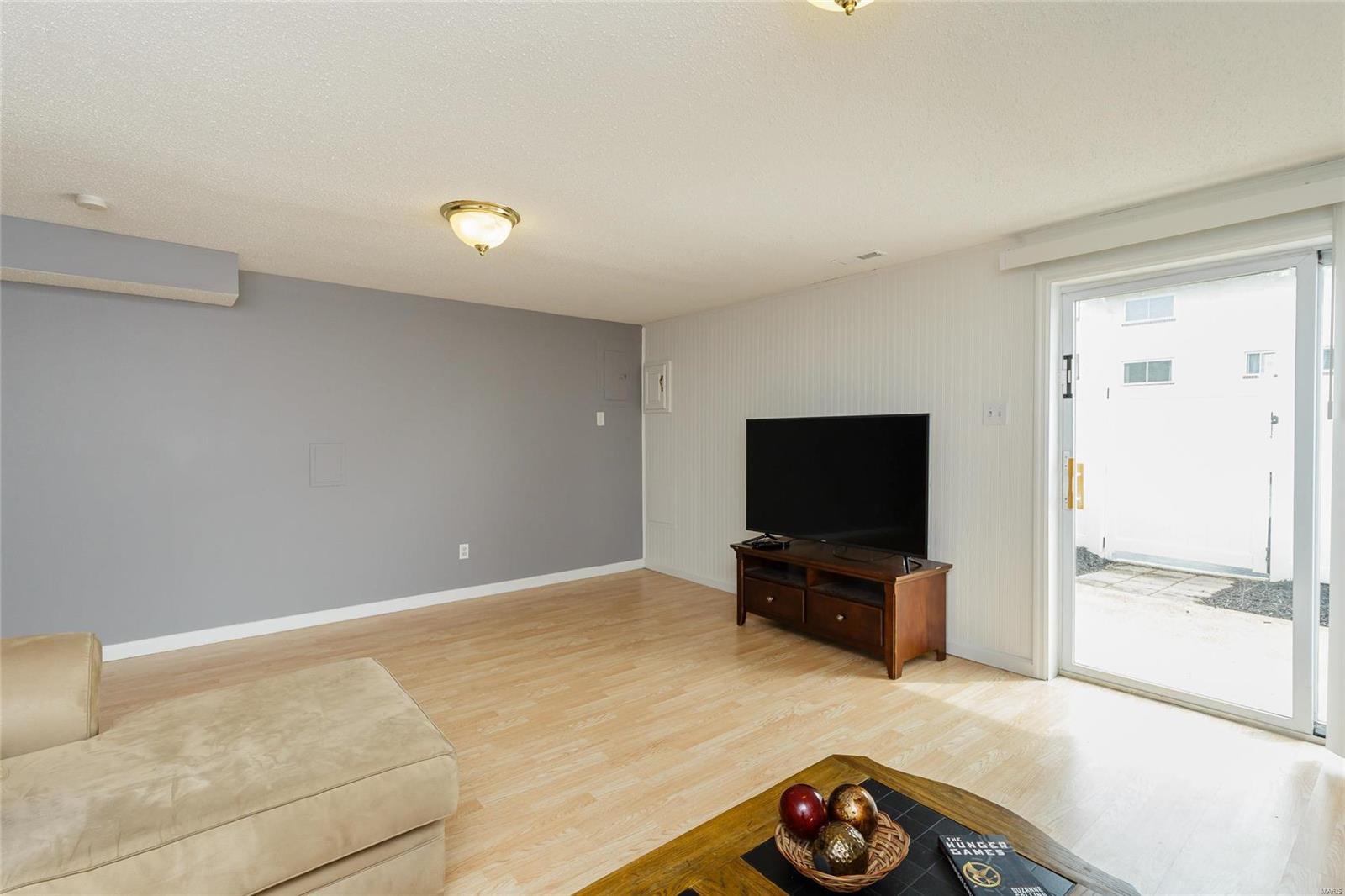 Kiefer Creek Condo - Residential