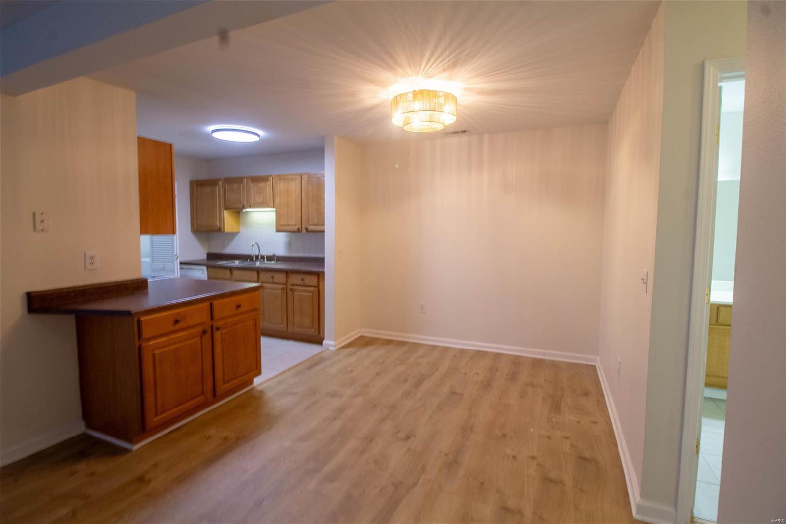 Wildwood, Missouri 63038, United States, 2 Bedrooms Bedrooms, ,2 BathroomsBathrooms,Residential,Active,15154