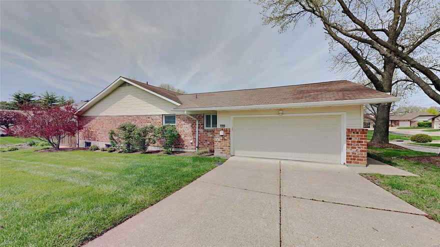 Welcome home to your newly UPDATED, 2 bed 2 bath SINGLE STORY garden level villa featuring a sunroom, 2 car ATTACHED garage, and a private and fully fenced backyard. And, located just across the way from the community pool and tennis courts! Bedrooms have new carpet and fresh paint while the kitchen has new SS appliances (range, microwave & dishwasher) and boasts new granite countertops. Capped off with a fireplace in the family room, this cozy villa is a must see. The location could not be better - sought-after Parkway Gardens Village with wonderful complex amenities and supports a carefree, worry free, maintenance free lifestyle. Within walking distance to local parks, grocery, shopping, and restaurants. Close to Barnes Jewish Hospital and easy access to 270, 64/40, 141, and the Page Ext/364 allows for an easy commute! Top-rated Parkway Schools! Make your appointment today. Additional Rooms: Sun Room Location: Ground Level