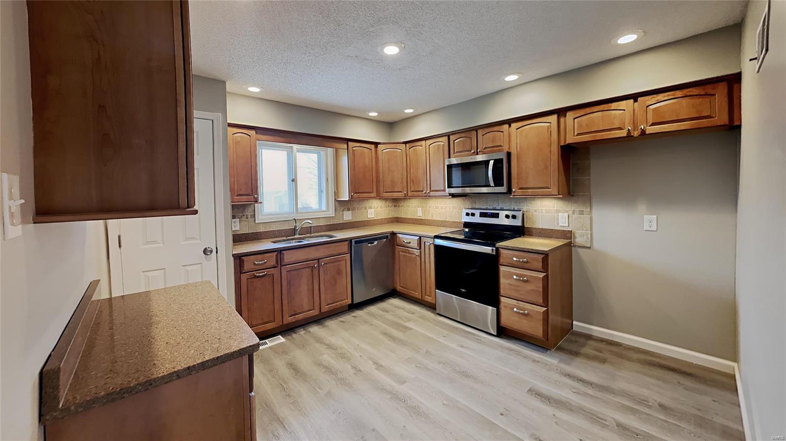 Parkway Gardens Village 3 Condo - Residential