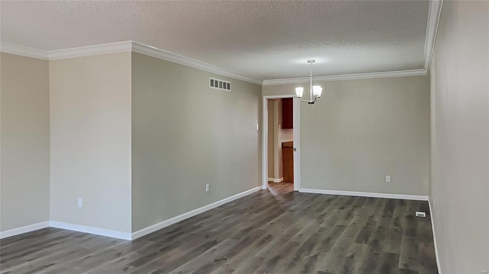 Parkway Gardens Village 3 Condo - Residential