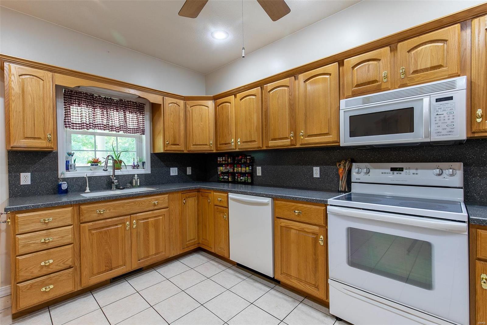 Foxwood Pointe - Residential