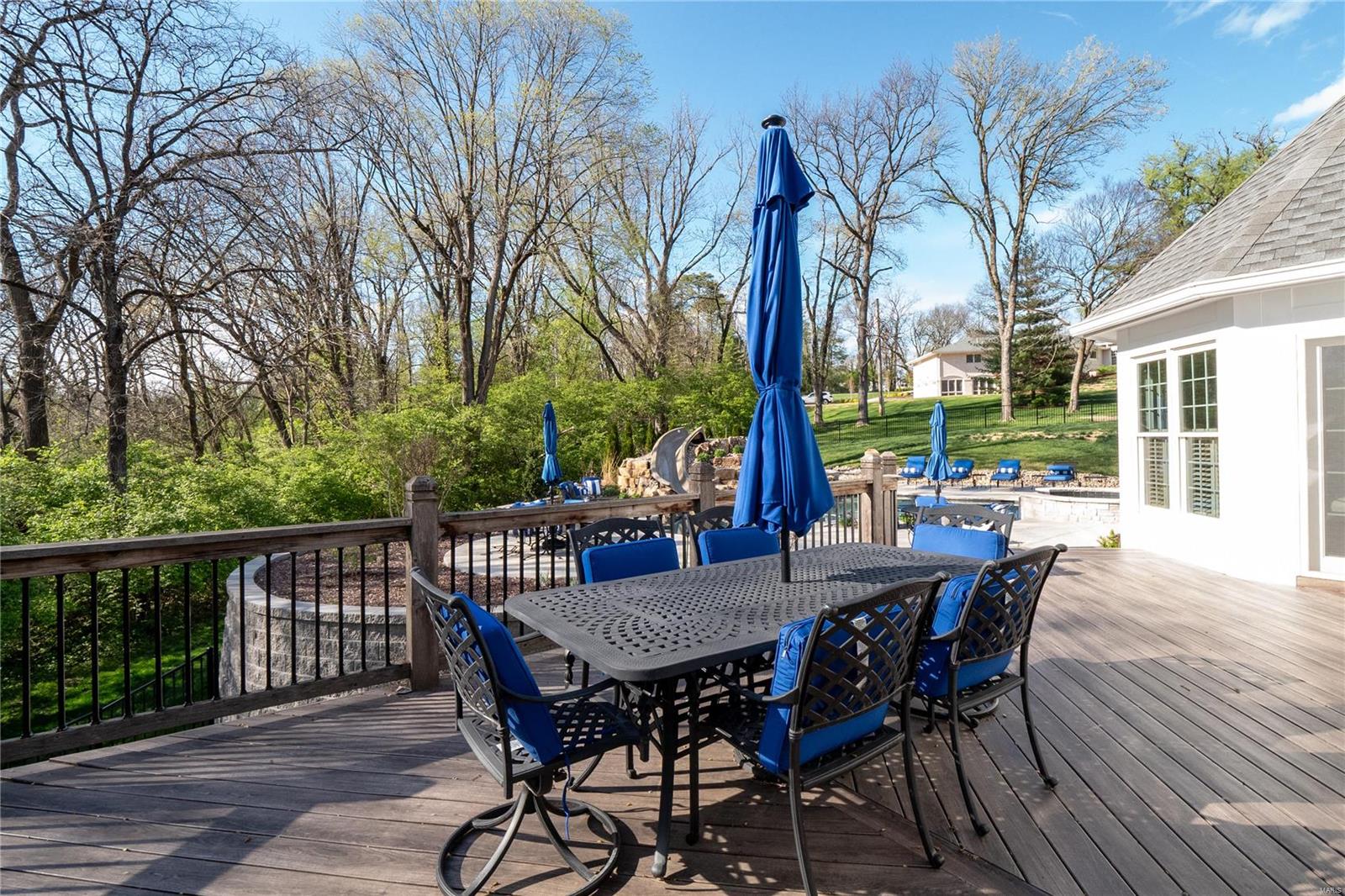 Huntleigh Manor - Residential