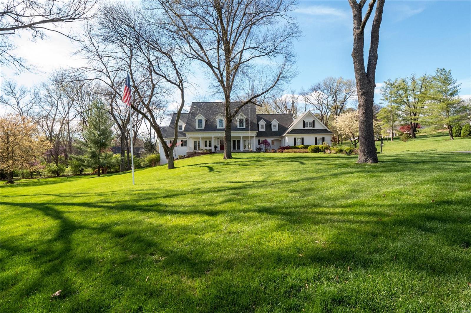 Huntleigh Manor - Residential