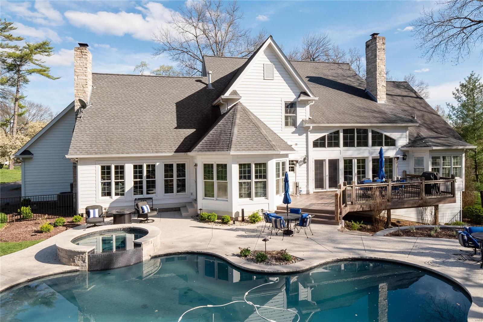 Huntleigh Manor - Residential