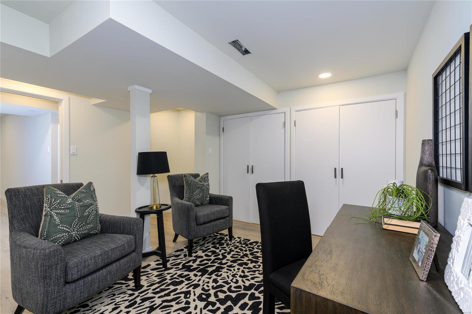 Country Aire - Residential