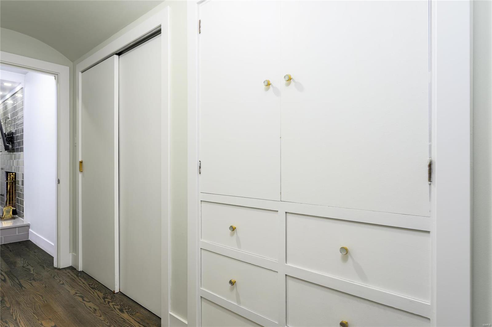 Country Aire - Residential