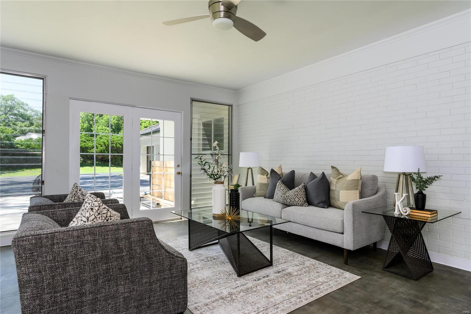 Country Aire - Residential