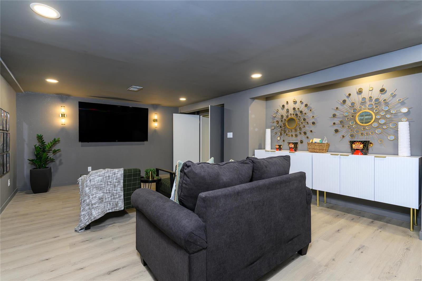 Country Aire - Residential