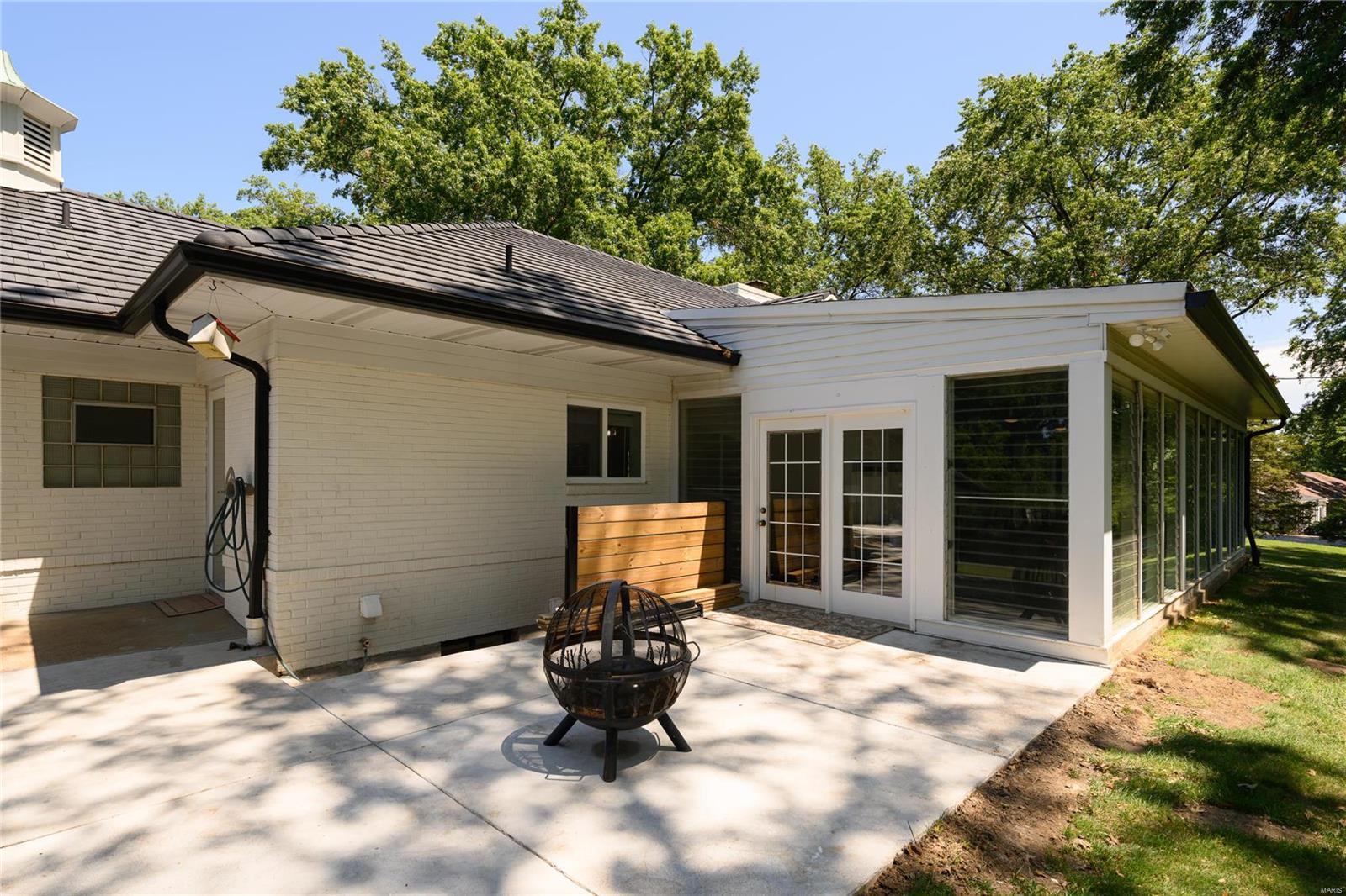 Country Aire - Residential