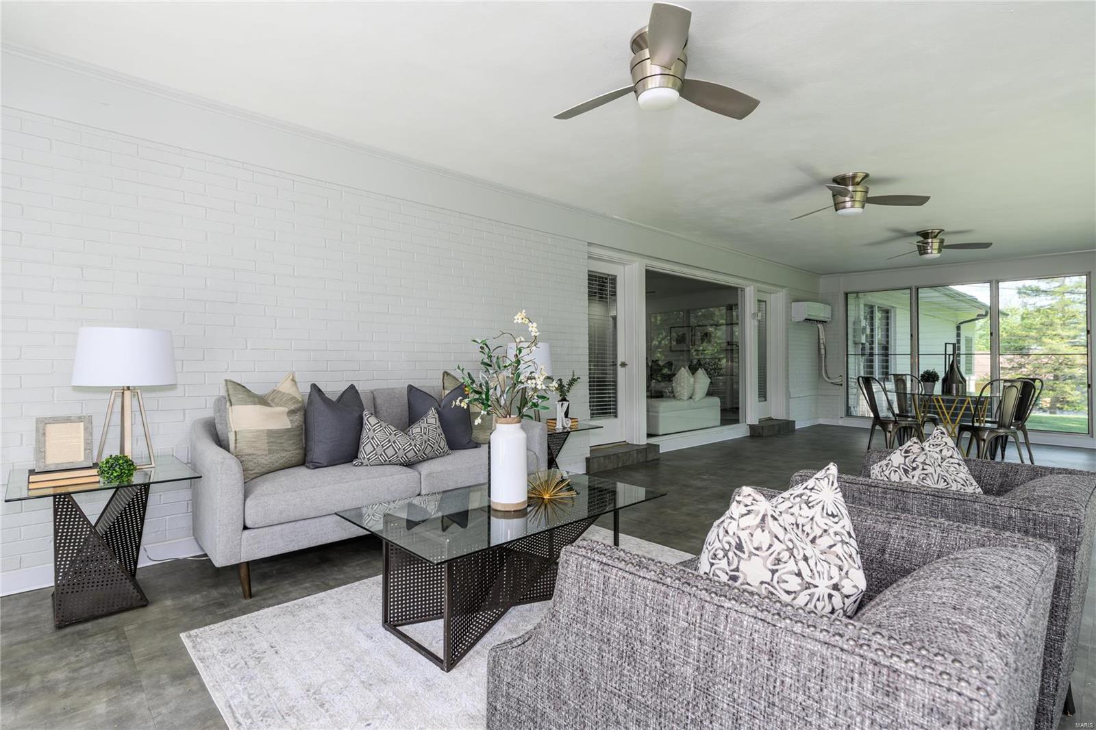 Country Aire - Residential