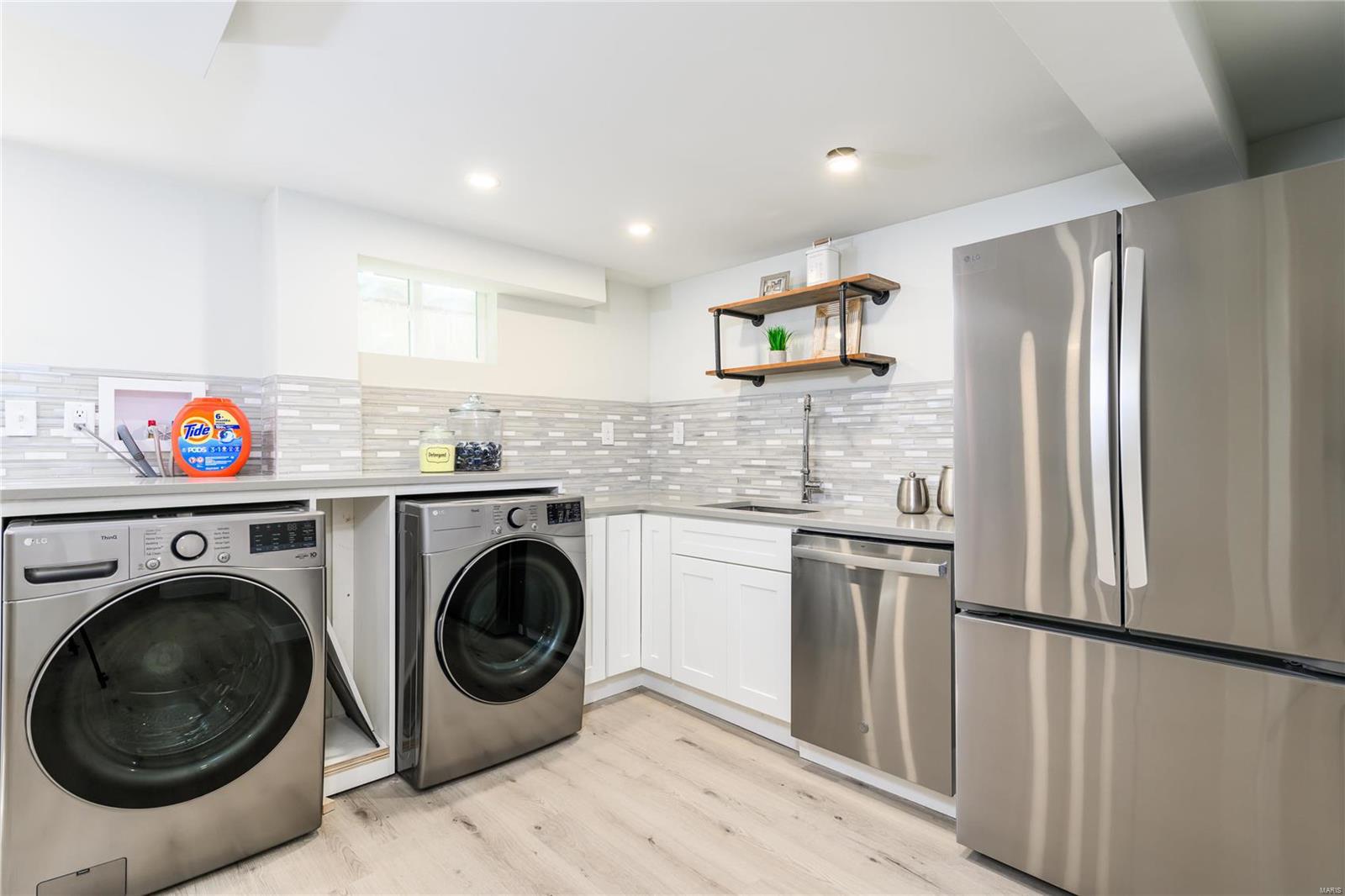 Country Aire - Residential