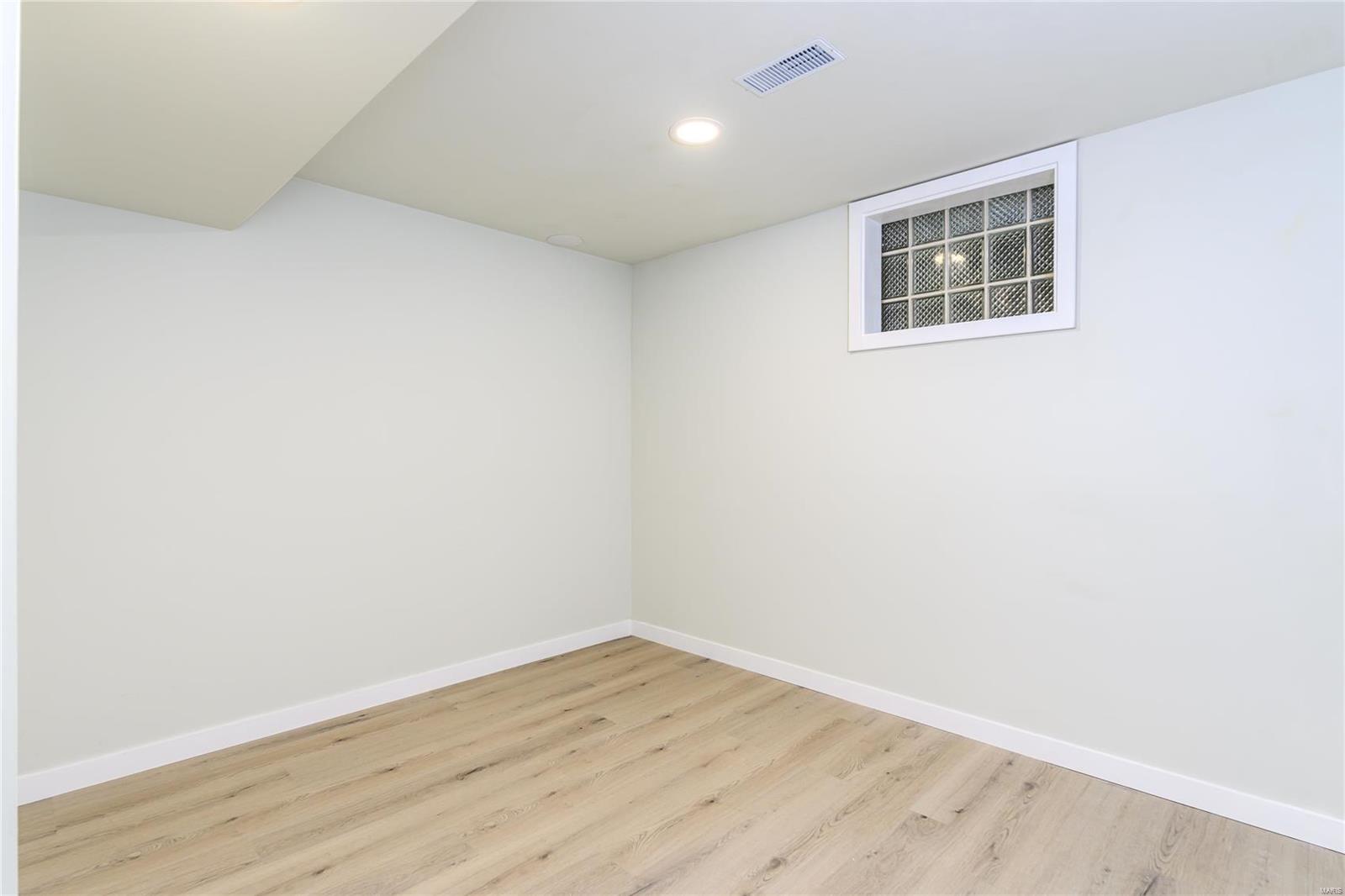 Country Aire - Residential