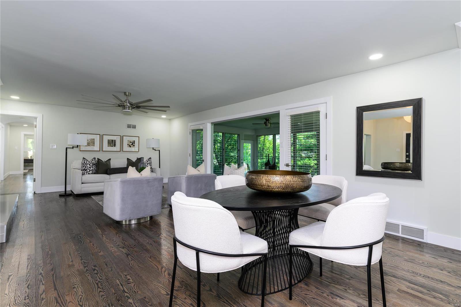 Country Aire - Residential