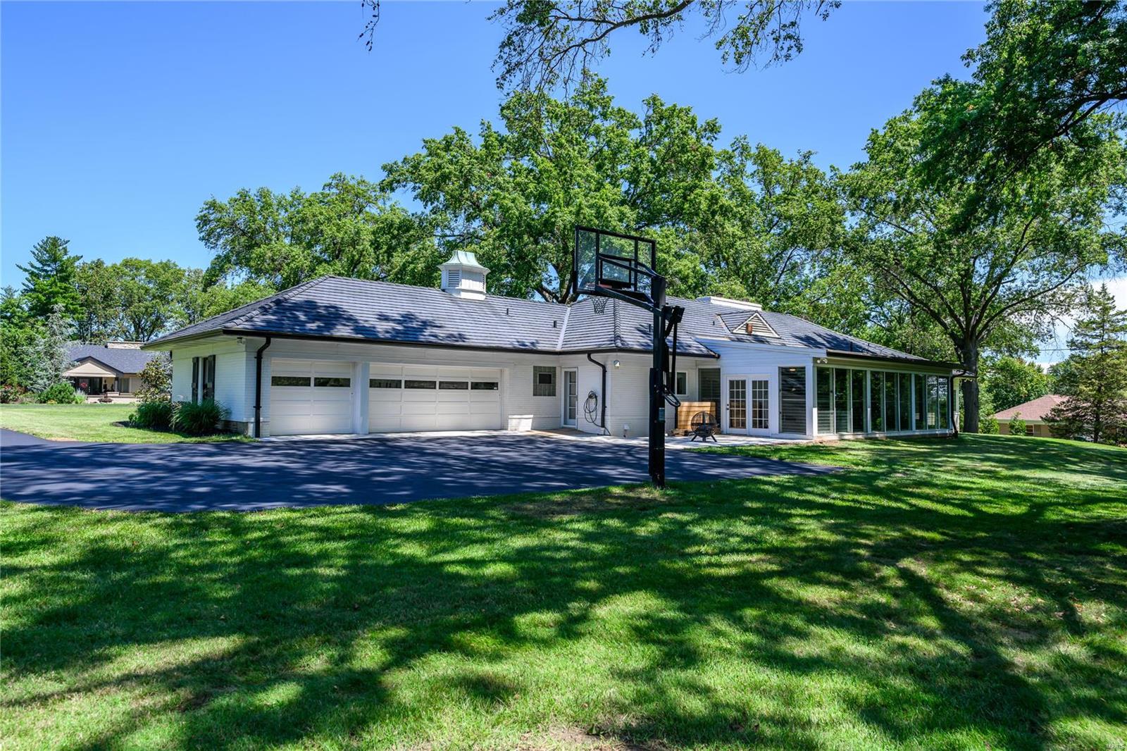 Country Aire - Residential