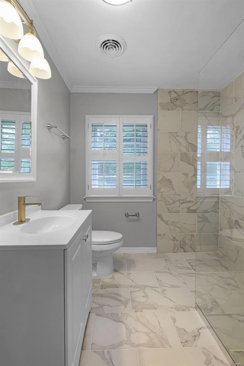 Huntleigh Manor - Residential