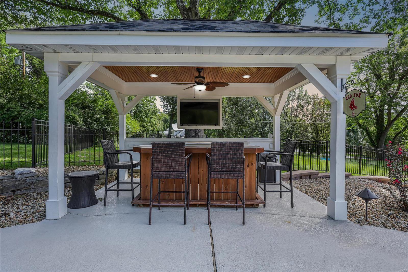 Huntleigh Manor - Residential