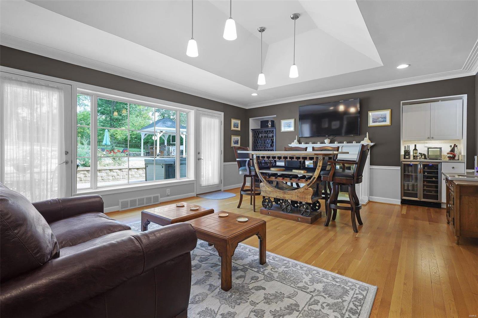 Huntleigh Manor - Residential