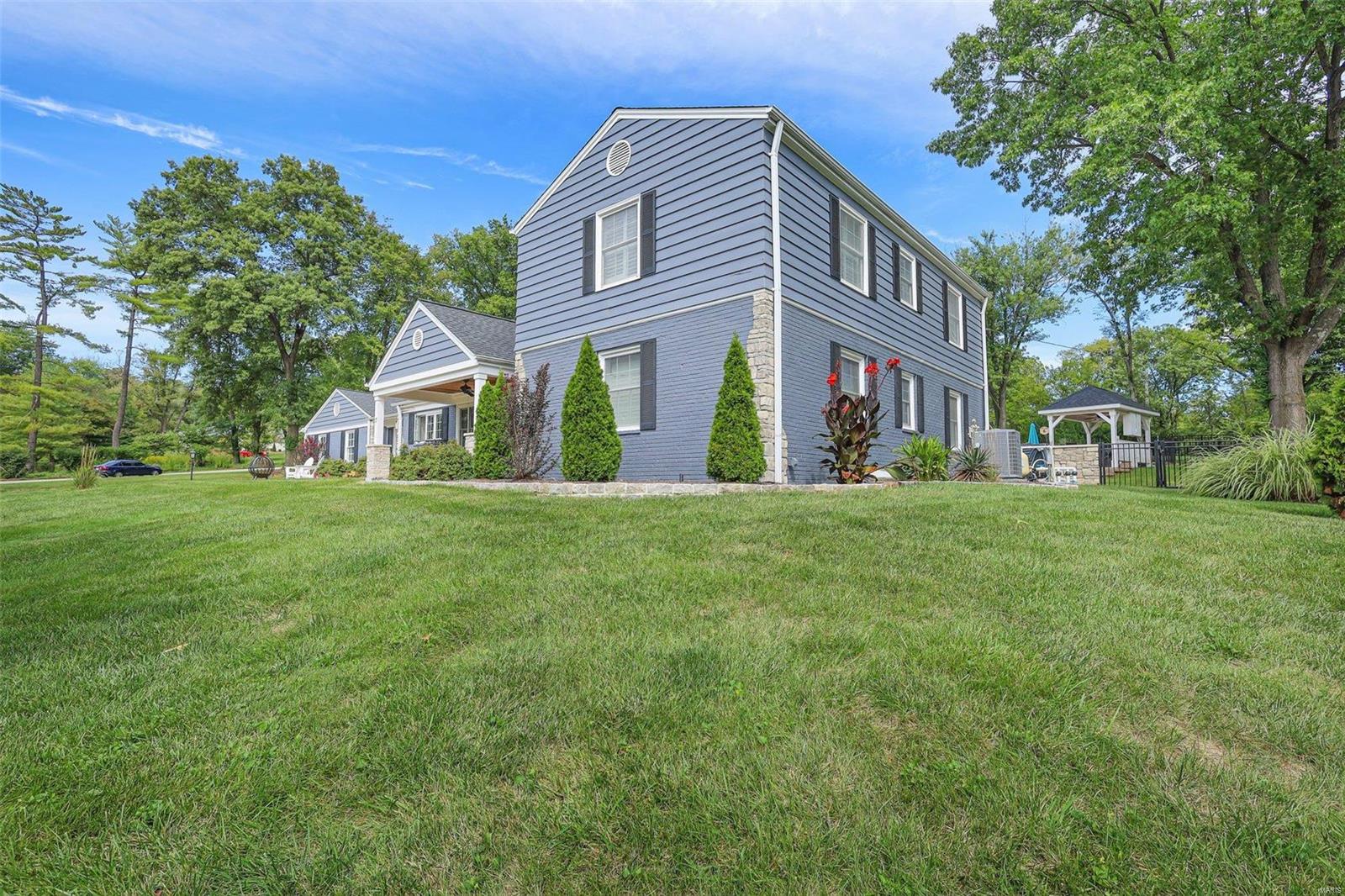 Huntleigh Manor - Residential