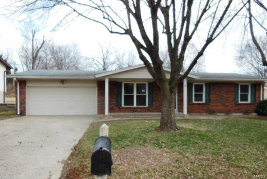 Sprawling ranch home, three bedrooms, two baths and a partially finished lower level! Features: vinyl siding, some updates to the electric, updated furnace, large eat-in-kitchen! Master bedroom has an en-suite with a walk-in shower. Large fenced back yard with patio and separate shed is a plus. SpecialListingConditions: Foreclosure