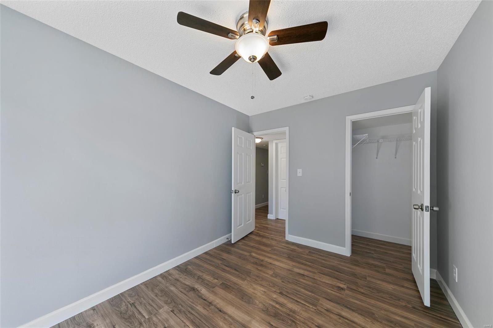 Brentwood Forest Condo Ph Six T - Residential