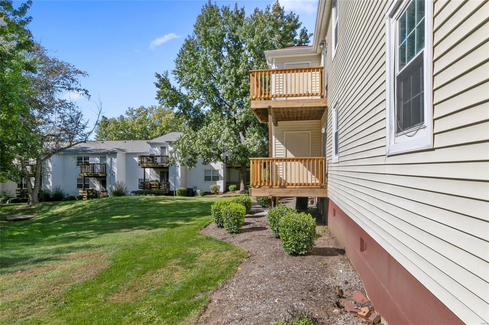 Brentwood Forest Condo Ph Six T - Residential