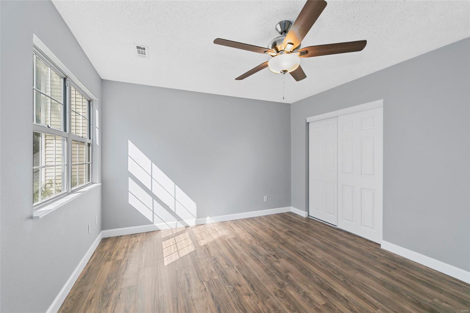 Brentwood Forest Condo Ph Six T - Residential