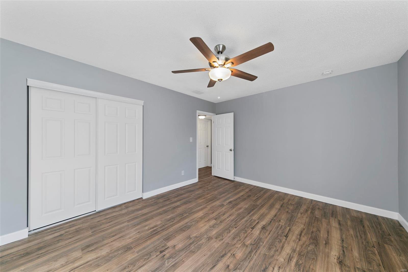 Brentwood Forest Condo Ph Six T - Residential