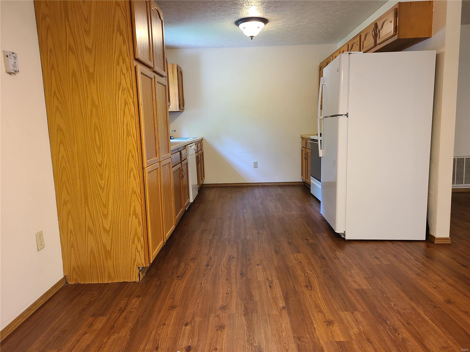 Thousand Hills - Residential