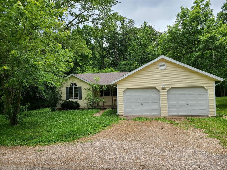 Nice home all on one level, you have 3 beds two full baths nice open floor plan. Great back yard for the kids and pets storage shed stays with the home, new deck close to FLW and shopping! Seller is offering $2,000 dollar carpet allowance