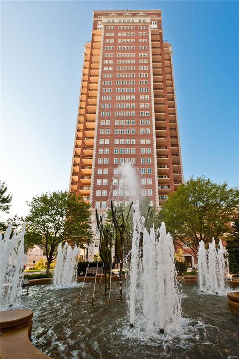 Photo of 150 Carondelet Plaza Plz #2202, Clayton, MO 63105 (MLS # 23004185)