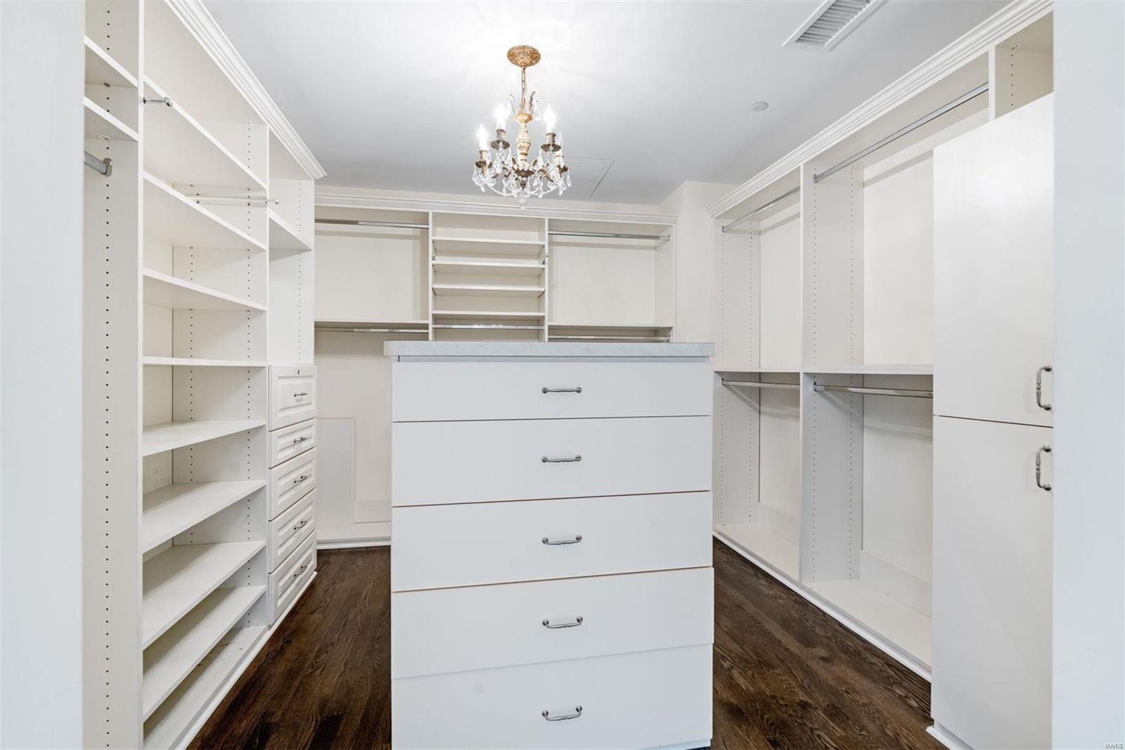 Plaza In Clayton A Condo The - Residential