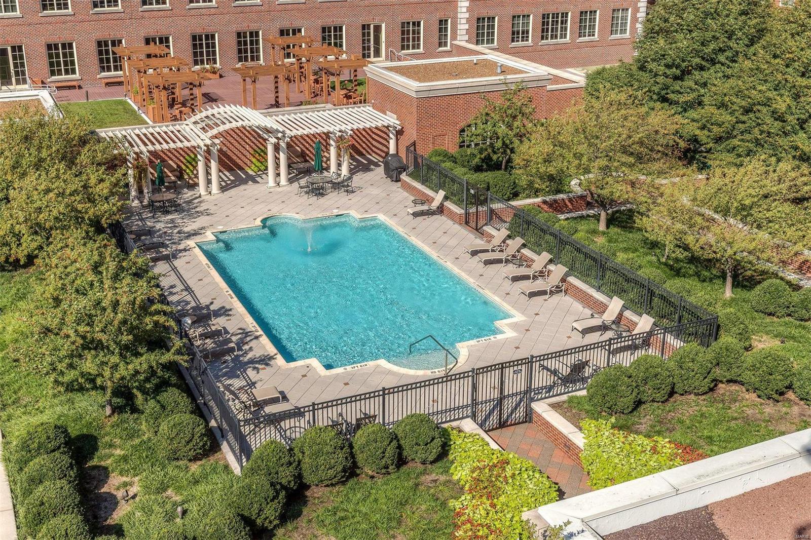 Plaza In Clayton A Condo The - Residential