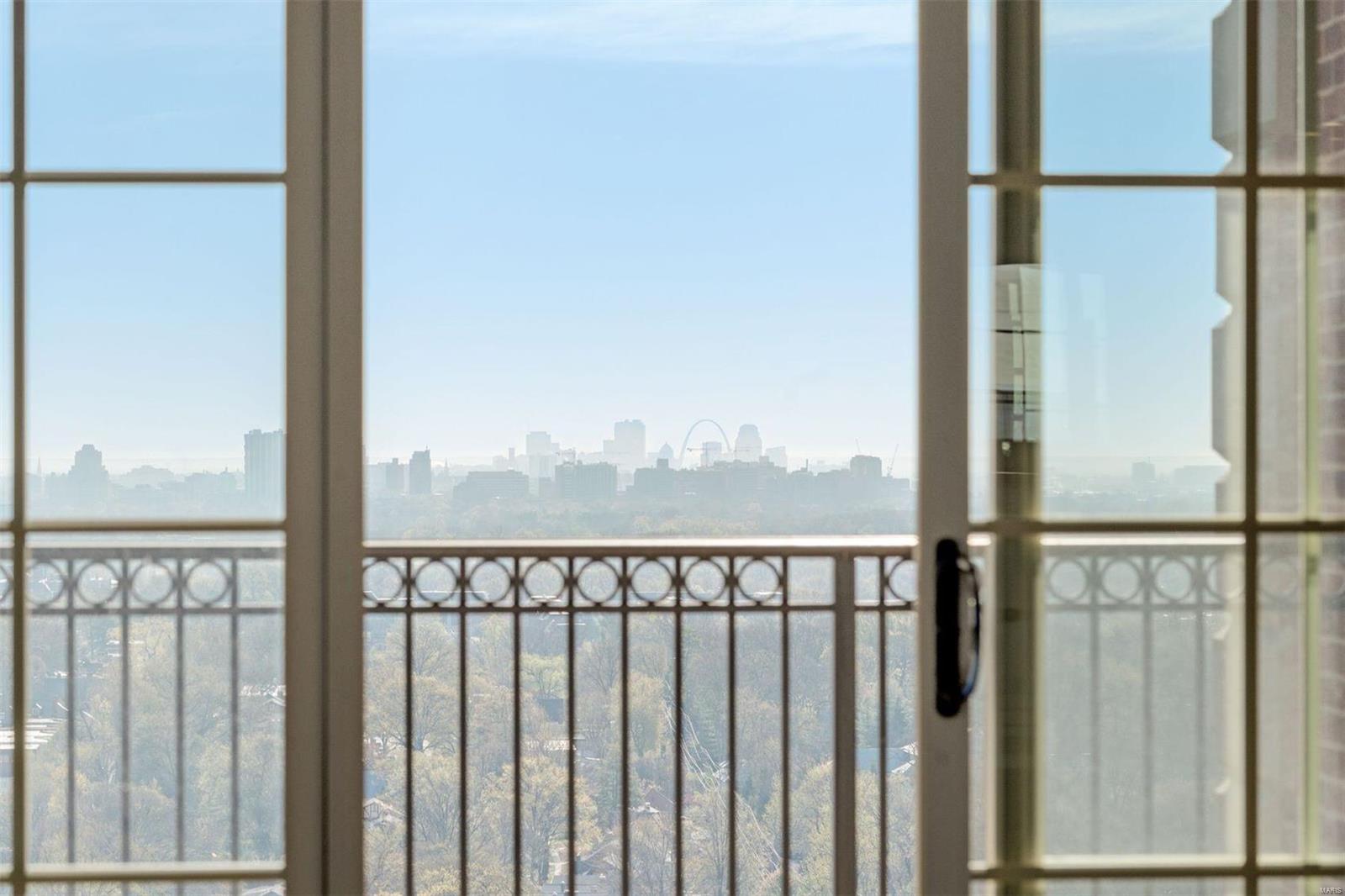 Plaza In Clayton A Condo The - Residential