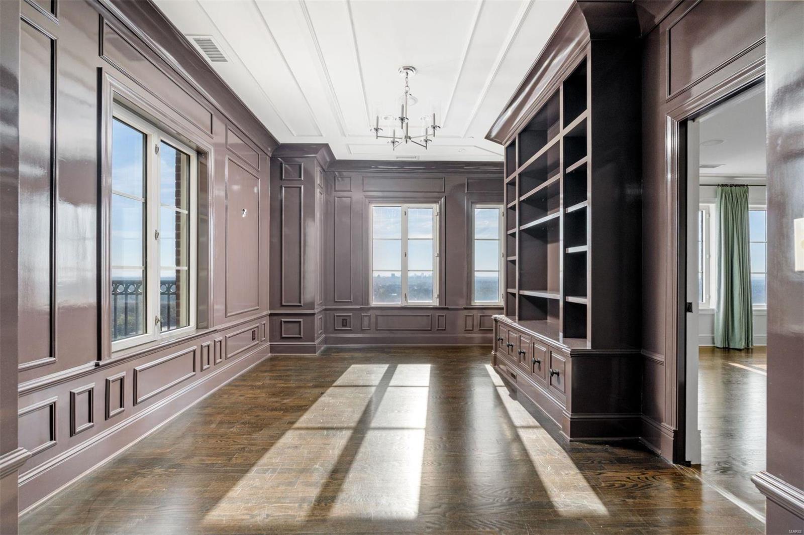 Plaza In Clayton A Condo The - Residential