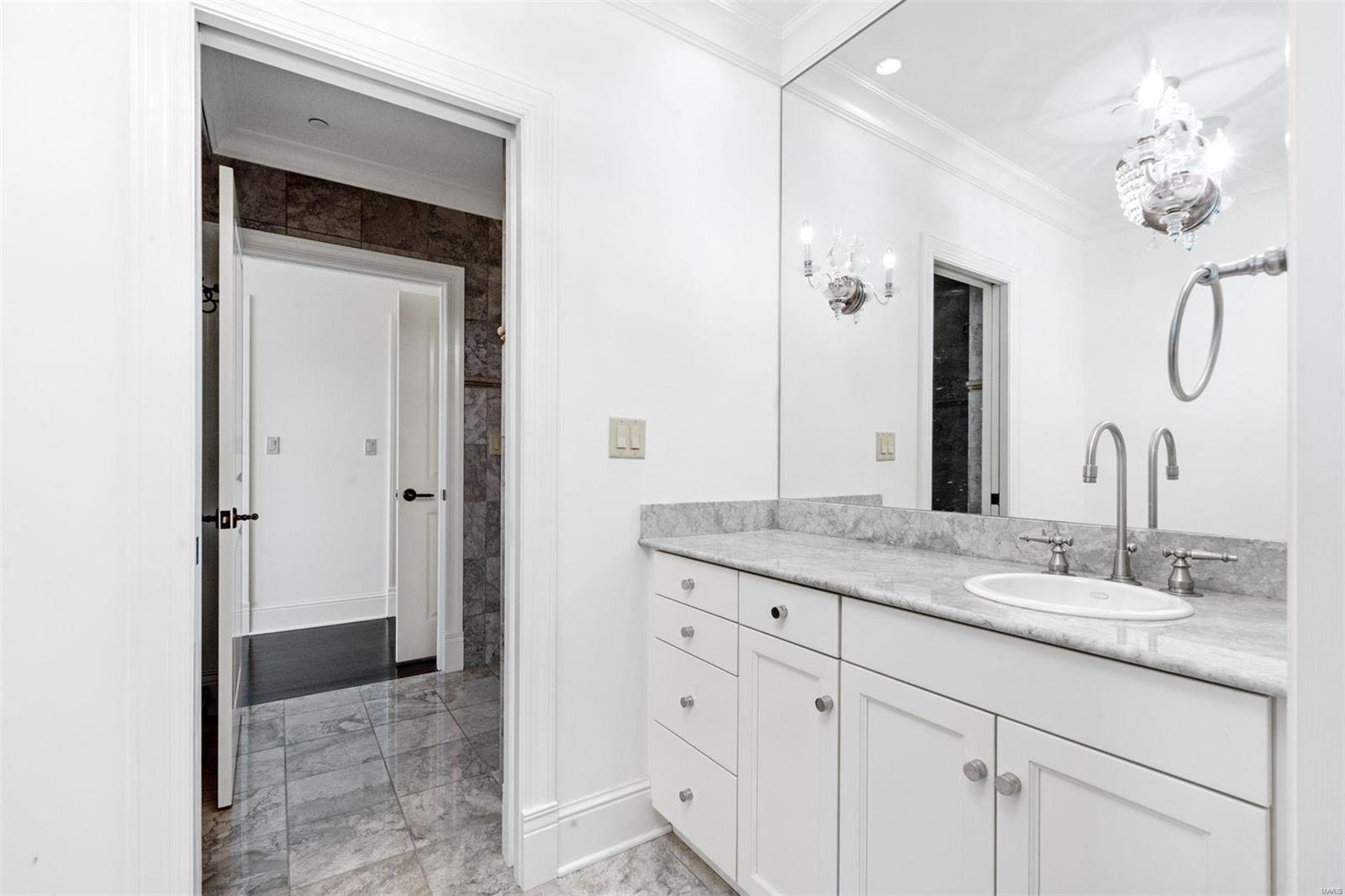 Plaza In Clayton A Condo The - Residential