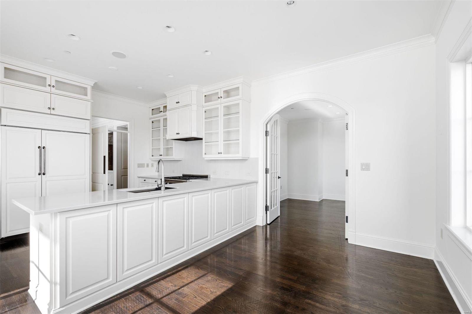 Plaza In Clayton A Condo The - Residential