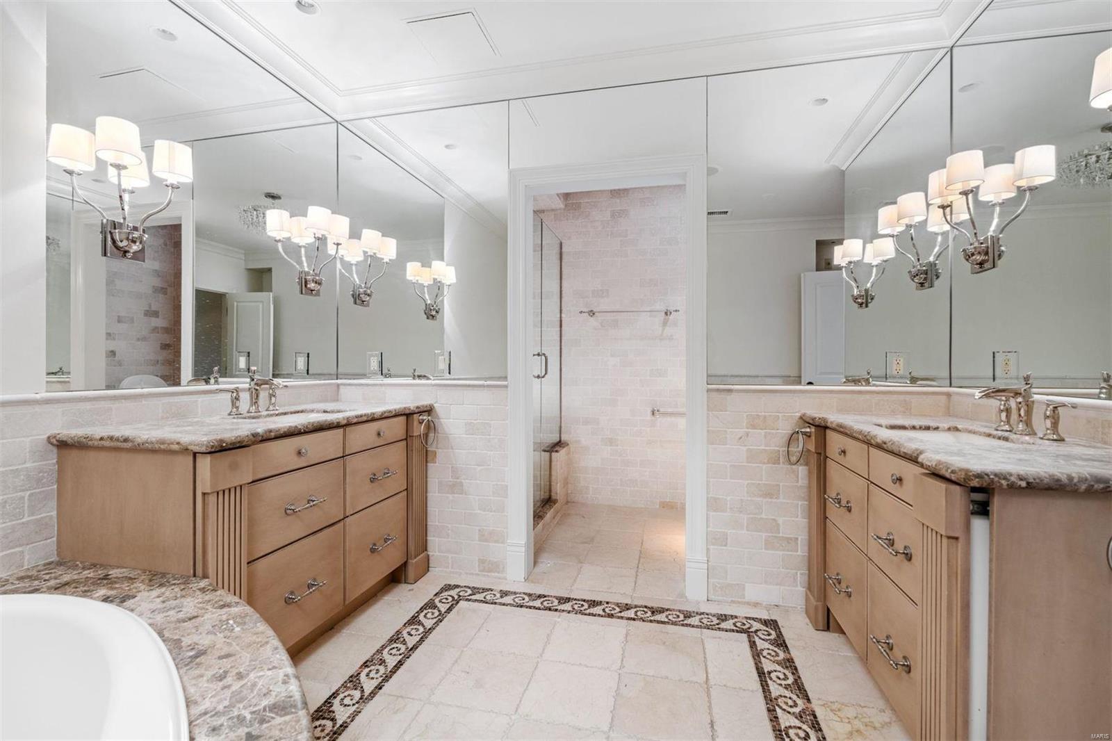 Plaza In Clayton A Condo The - Residential