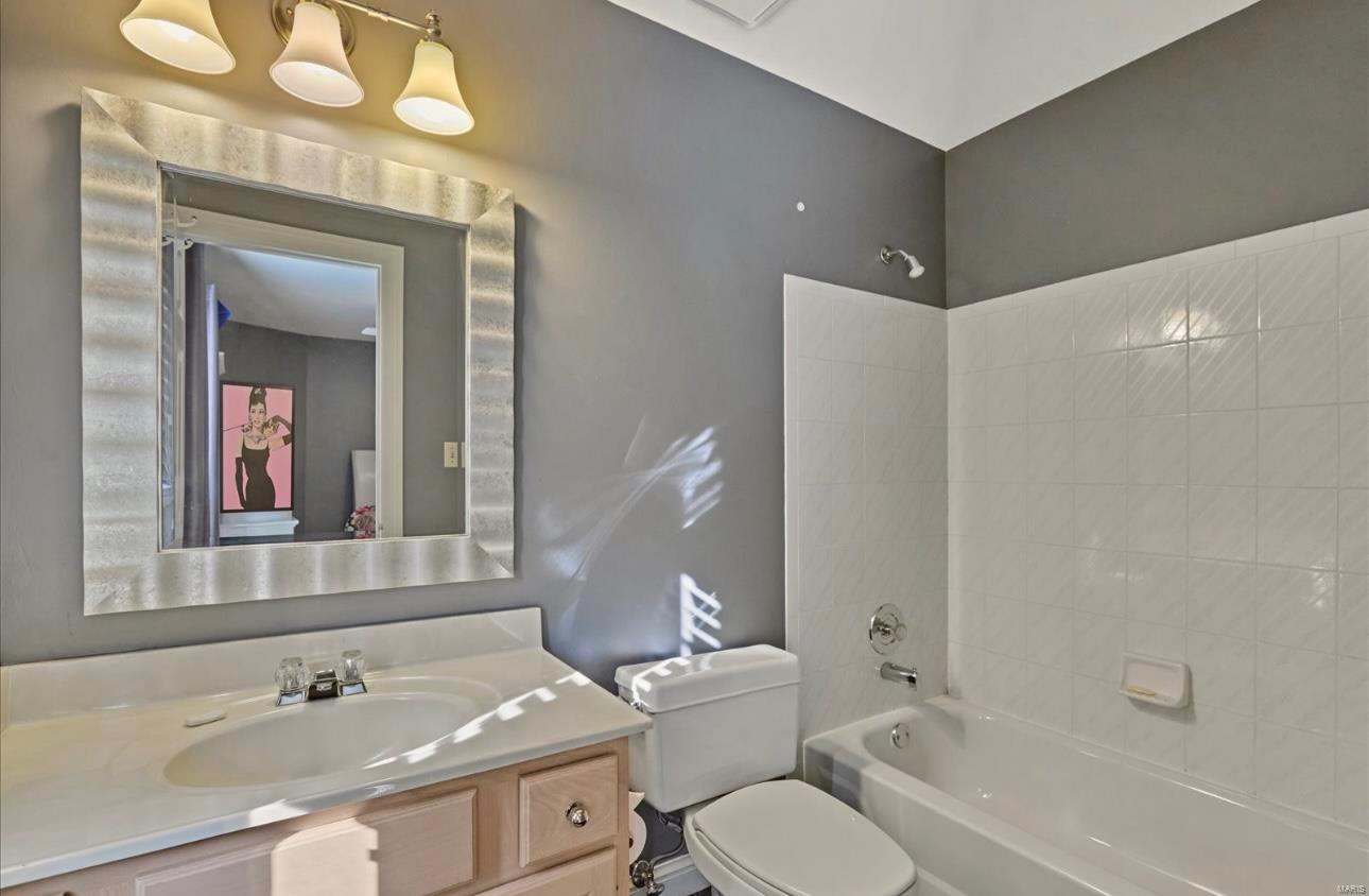 Manors Of Town & Country Bristol Manor - Residential