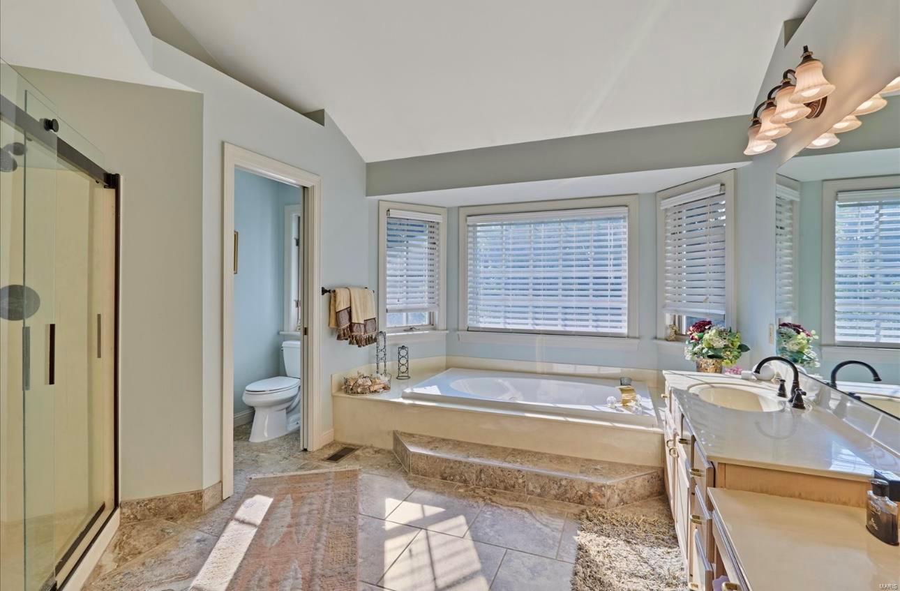 Manors Of Town & Country Bristol Manor - Residential