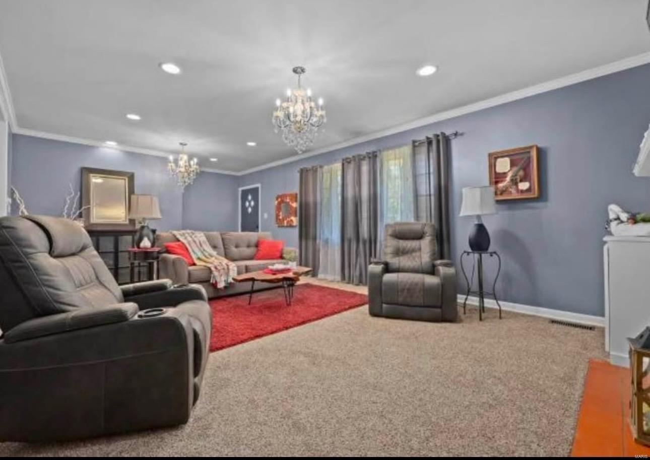 Godfrey, Illinois 62035, United States, 2 Bedrooms Bedrooms, ,2 BathroomsBathrooms,Residential,Pending,27290