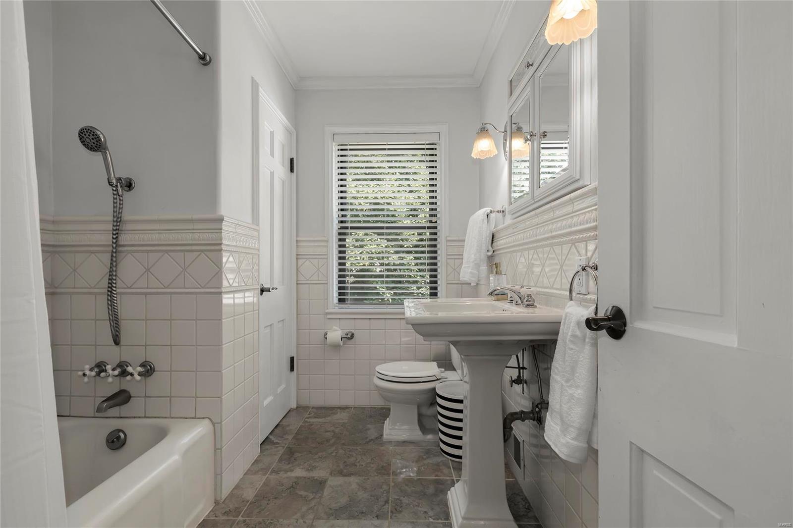 Davis Place - Residential