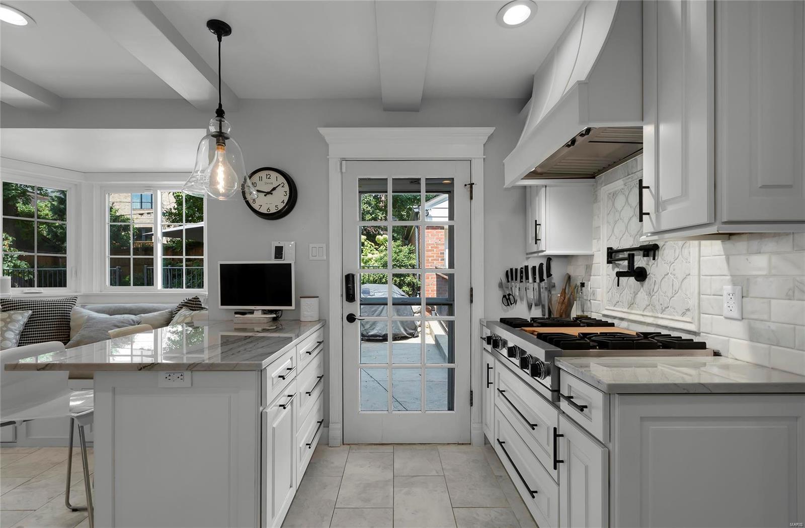 Davis Place - Residential