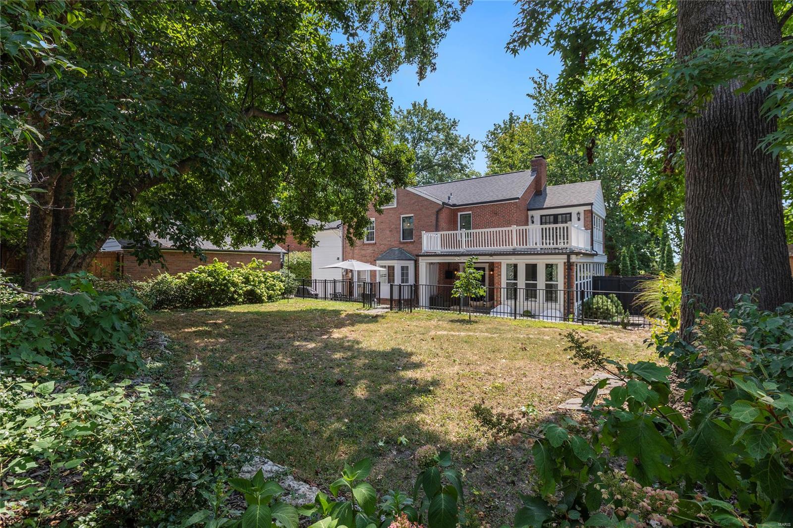 Davis Place - Residential